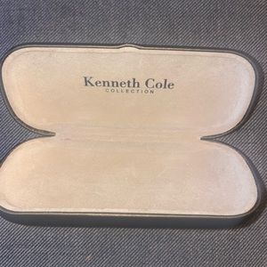 Kenneth Cole glasses case